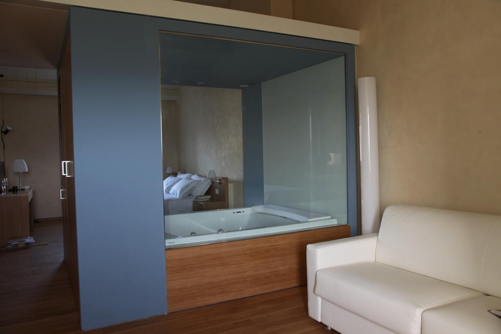 Relais Del Borgo Hotel & Spa 4 Stelle Staffolo Номер фото